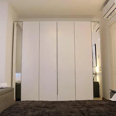 Apartment Luxurious-fully Equipped & Renovated-2room Suite-elevator-quite Area-secure Parking Olbia